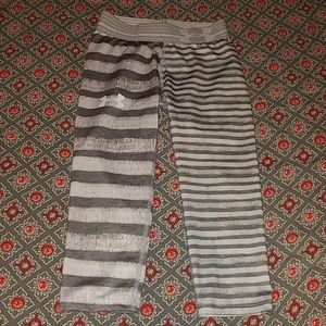 Under Armour Bottoms - XS Girl's Heat Gear Under Armour Training Capris Under Armour Bottoms - XS Girl's Heat Gear Under Armour Training Capris